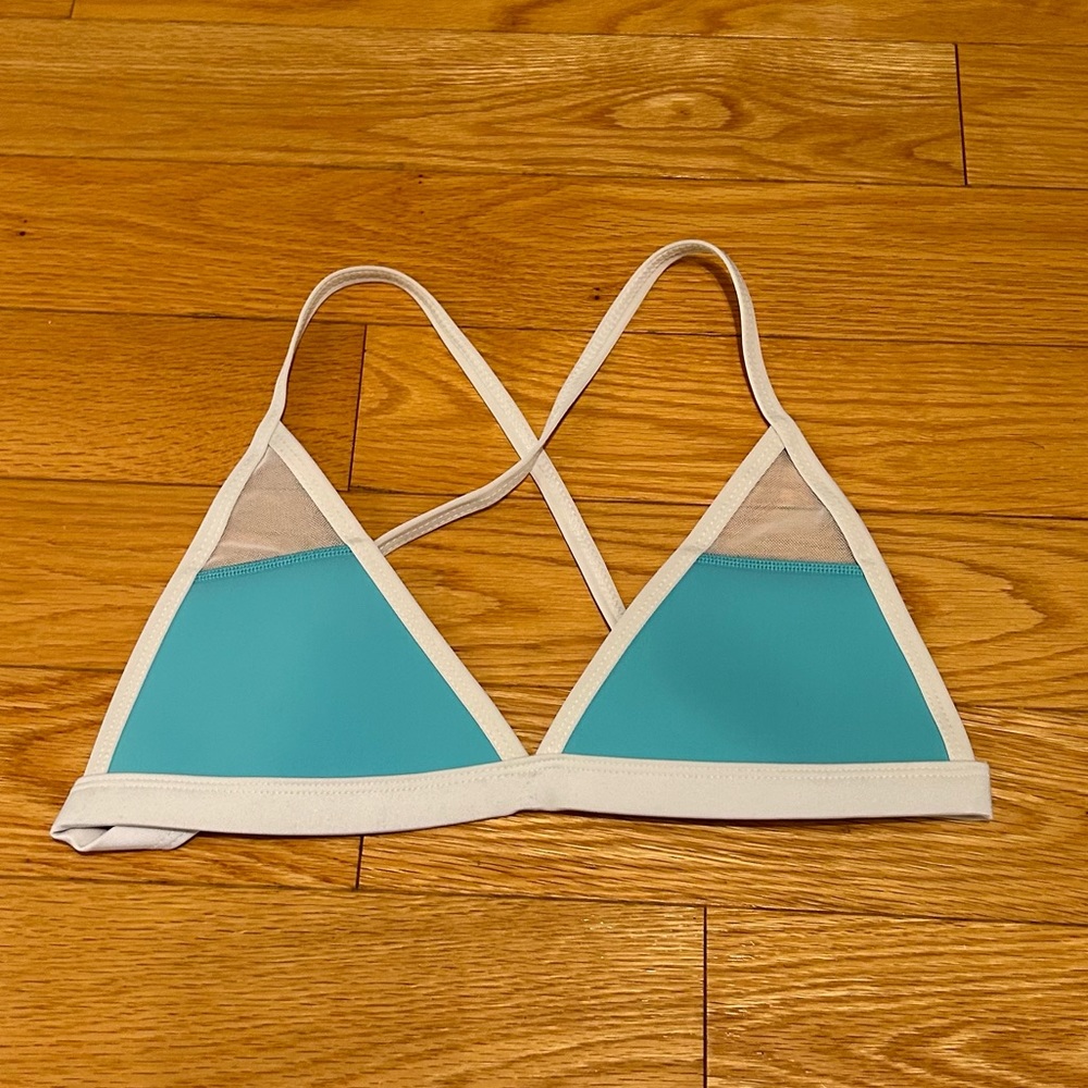 Hoaka Swimwear top - Picture 3 of 3
